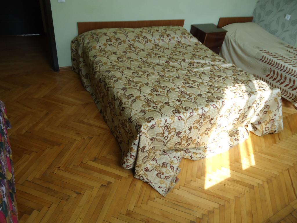 Guest House Lviv Грузия クタイシ エクステリア 写真